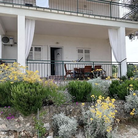 Primošten Apartments Diana المظهر الخارجي الصورة